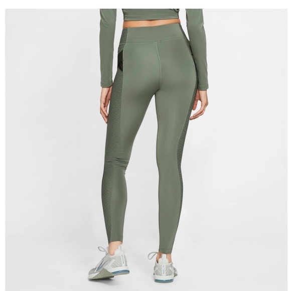 nike pro aeroadapt tights